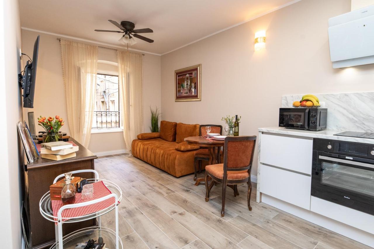 Stanley Helenski - Apartment In Old Town Šibenik Exterior foto